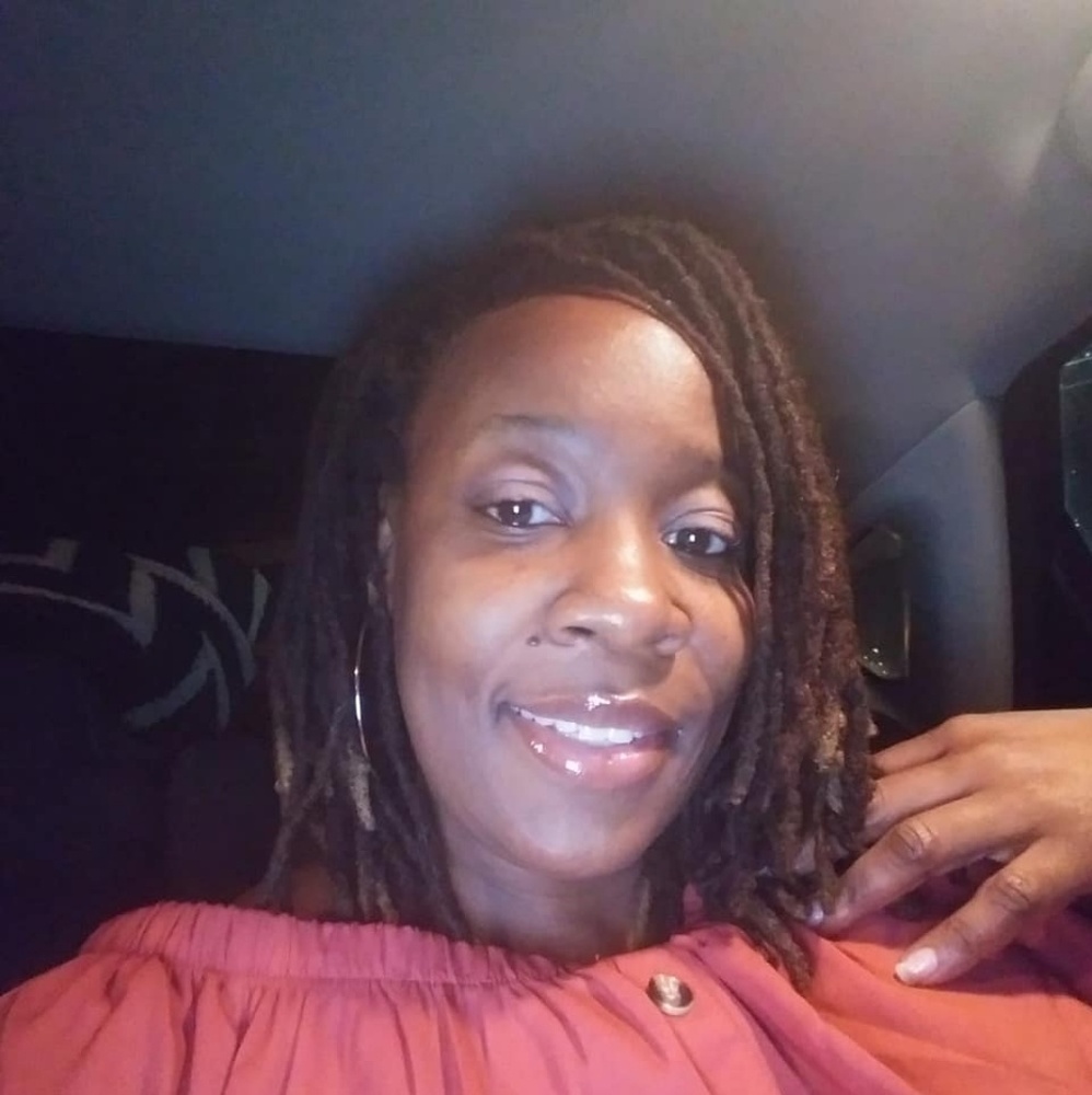 Meet your Posher, Latisha